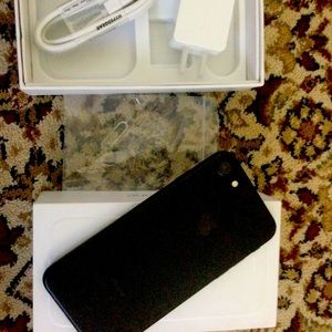 iPhone 7 unlocked brand new 32 gb